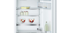 Bosch Serie 6 KIL72AFE0 frigo combine Intégré (placement) 248 L E